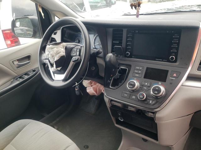 Photo 9 from auction – 2018 TOYOTA SIENNA LE with VIN 5TDKZ3DCXJS906501