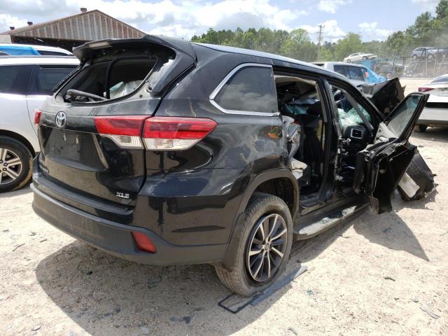 Photo 4 from auction – 2019 TOYOTA HIGHLANDER with VIN 5TDKZRFH8KS338634