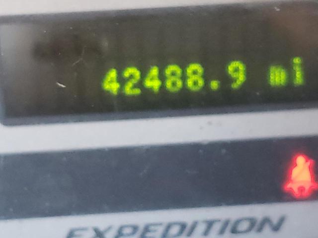 Photo 8 from auction – 2006 FORD EXPEDITION with VIN 1FMFU17586LA35622