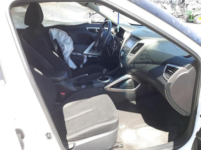 Photo 5 from auction – 2017 HYUNDAI VELOSTER with VIN KMHTC6AD8HU308042