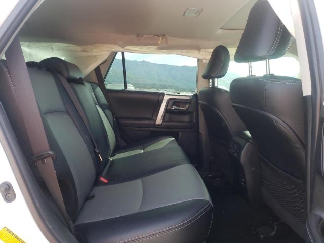 Photo 6 from auction – 2018 TOYOTA 4RUNNER SR with VIN JTEBU5JR2J5565471