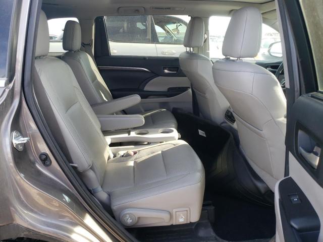Photo 6 from auction – 2016 TOYOTA HIGHLANDER with VIN 5TDDKRFH2GS281173