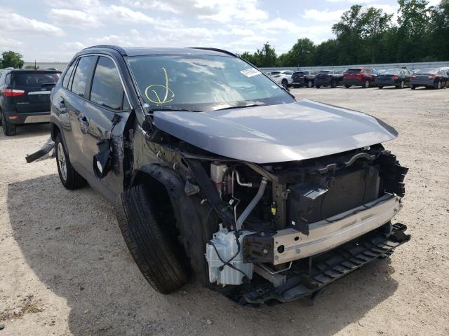 TOYOTA RAV4 XLE 2019 with VIN 2T3W1RFV2KW040948 - Photo from auction