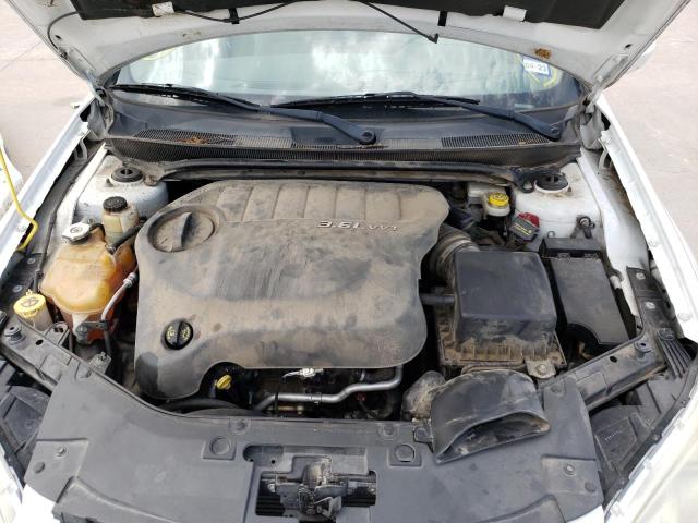 Photo 7 from auction – 2014 CHRYSLER 200 LX with VIN 1C3CCBAG5EN101884