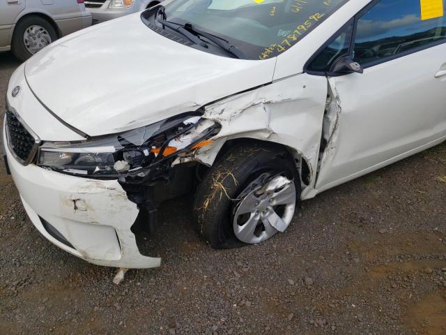 Photo 9 from auction – 2017 KIA FORTE LX with VIN 3KPFK4A72HE098295