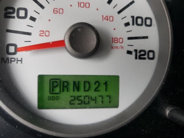 Photo 8 from auction – 2005 FORD ESCAPE XLT with VIN 1FMYU03115KA02505