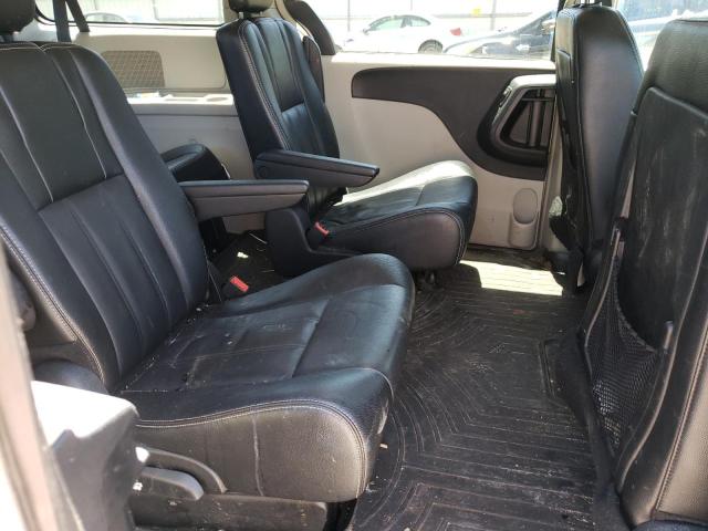 Photo 6 from auction – 2015 CHRYSLER TOWN & COU with VIN 2C4RC1BG6FR588077