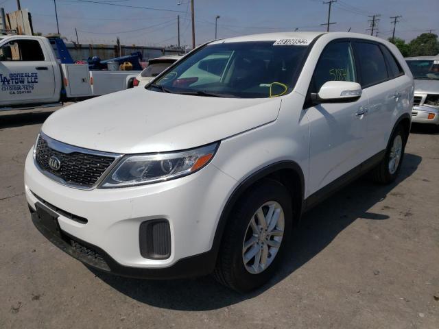 Photo 2 from auction – 2015 KIA SORENTO LX with VIN 5XYKT3A68FG581027