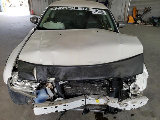 Photo 7 from auction – 2009 CHRYSLER 300 LIMITE with VIN 2C3KA33V99H590923