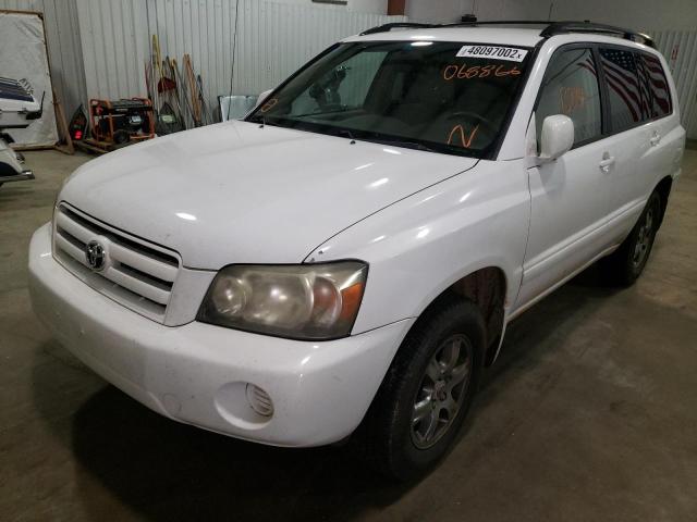 Photo 2 from auction – 2005 TOYOTA HIGHLANDER with VIN JTEGP21A450068866