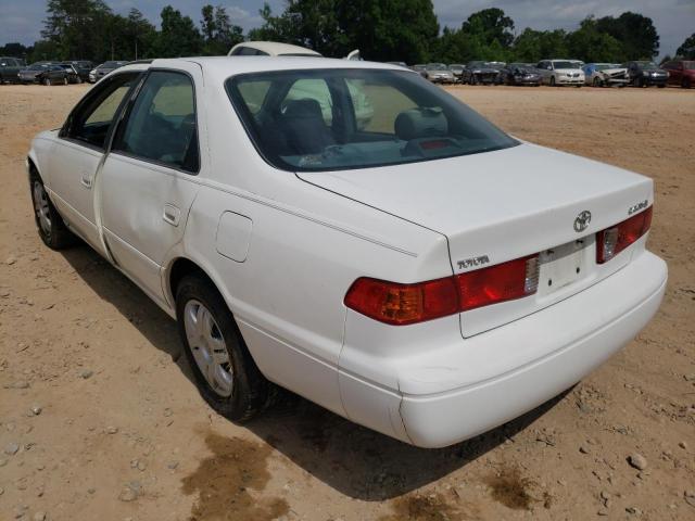 Photo 3 from auction – 2000 TOYOTA CAMRY CE with VIN 4T1BG22K5YU970196