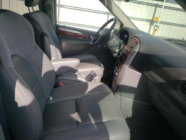 Photo 5 from auction – 2006 CHRYSLER TOWN AND C with VIN 2A4GP64L86R671068