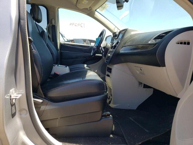 Photo 5 from auction – 2014 CHRYSLER TOWN & COU with VIN 2C4RC1BG2ER442094
