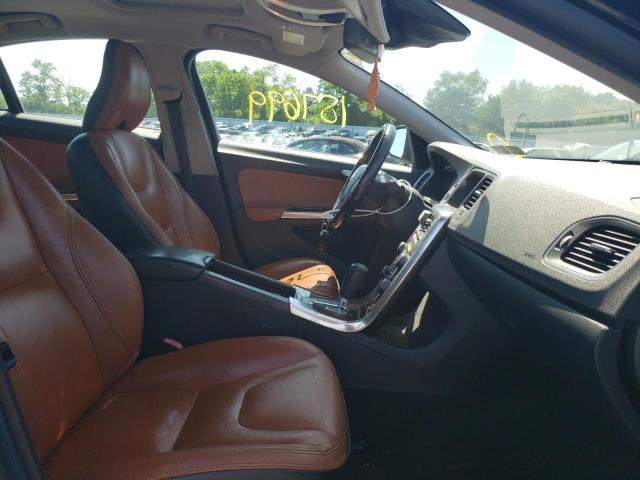 Photo 5 from auction – 2011 VOLVO S60 T6 with VIN YV1902FH3B2014878