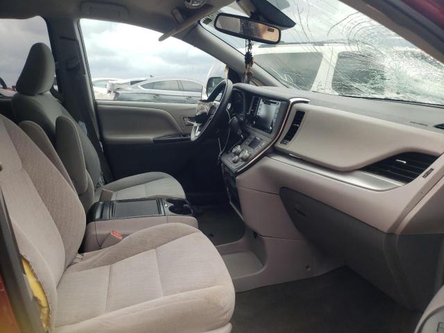 Photo 5 from auction – 2018 TOYOTA SIENNA LE with VIN 5TDKZ3DCXJS906501