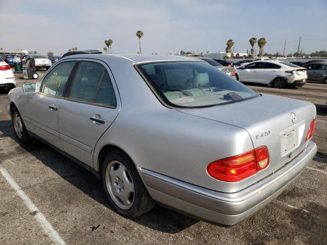Photo 3 from auction – 1997 MERCEDES-BENZ E 420 with VIN WDBJF72FXVA242582