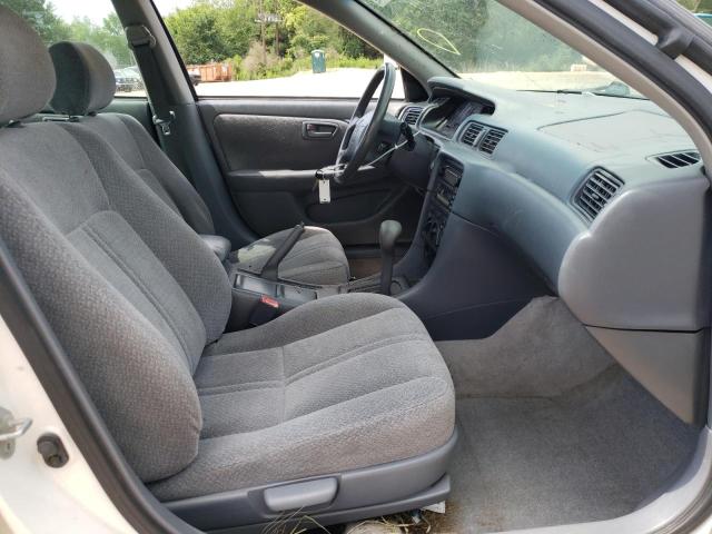 Photo 5 from auction – 2000 TOYOTA CAMRY CE with VIN 4T1BG22K5YU970196