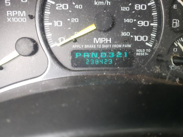 Photo 8 from auction – 2000 CHEVROLET SILVERADO with VIN 1GCEC14T3YZ263131