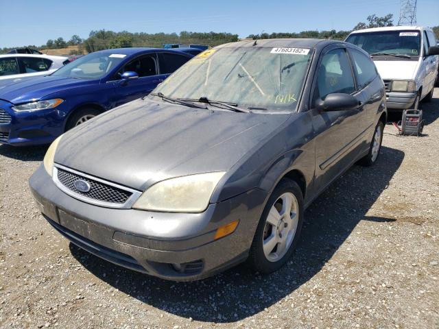 Photo 2 from auction – 2005 FORD FOCUS ZX3 with VIN 3FAFP31NX5R114635
