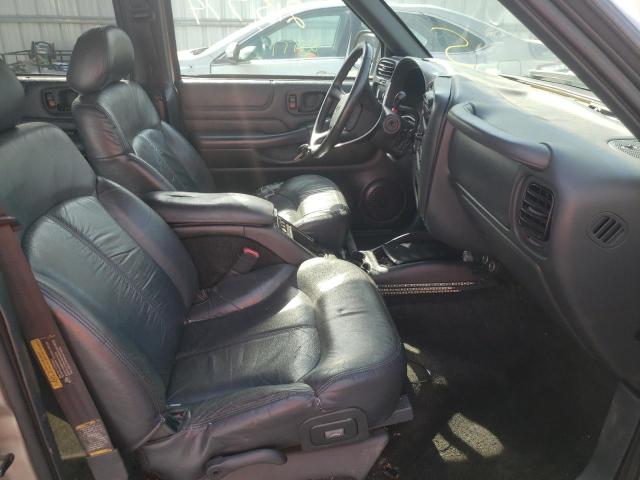 Photo 5 from auction – 2002 CHEVROLET BLAZER with VIN 1GNDT13W52K117845