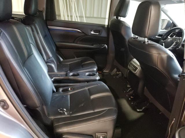 Photo 6 from auction – 2017 TOYOTA HIGHLANDER with VIN 5TDJZRFH2HS469806