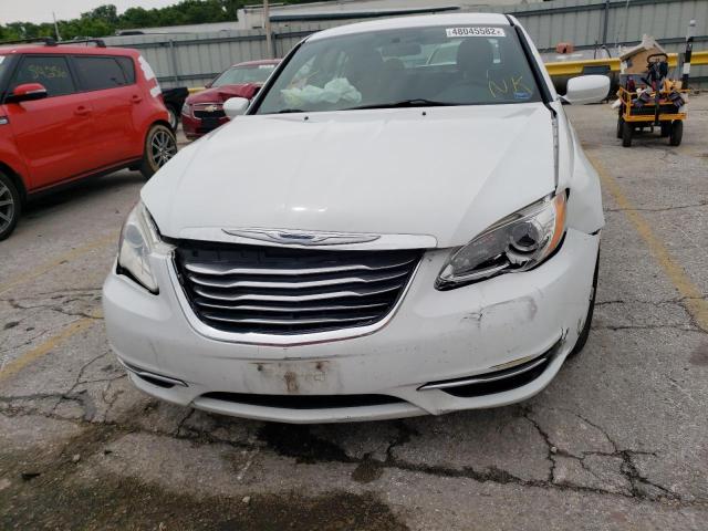Foto 9 de la subasta – 2014 CHRYSLER 200 LX con VIN 1C3CCBAB7EN208729