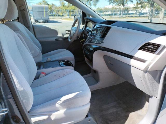 Photo 5 from auction – 2013 TOYOTA SIENNA LE with VIN 5TDKK3DC4DS326122