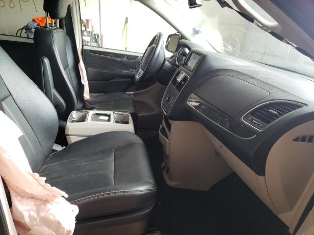 Photo 5 from auction – 2016 CHRYSLER TOWN & COU with VIN 2C4RC1BG0GR293770