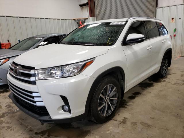 Photo 2 from auction – 2017 TOYOTA HIGHLANDER with VIN 5TDKZRFH8HS525798