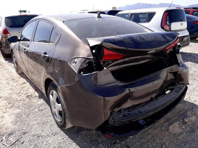 Photo 3 from auction – 2017 KIA FORTE LX with VIN 3KPFK4A77HE037721