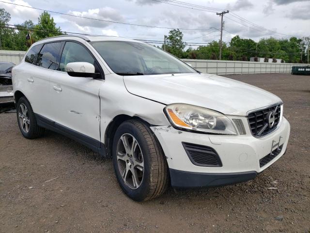 VOLVO XC60 T6 2012 with VIN YV4902DZ2C2242838 - Photo from auction