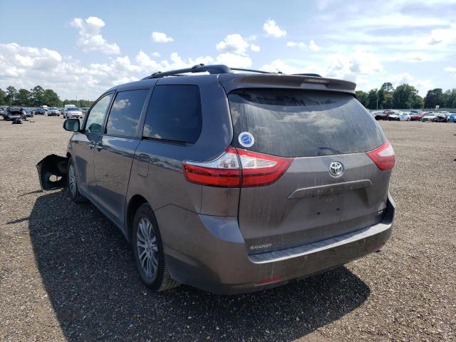 Photo 3 from auction – 2017 TOYOTA SIENNA XLE with VIN 5TDYZ3DC8HS787822