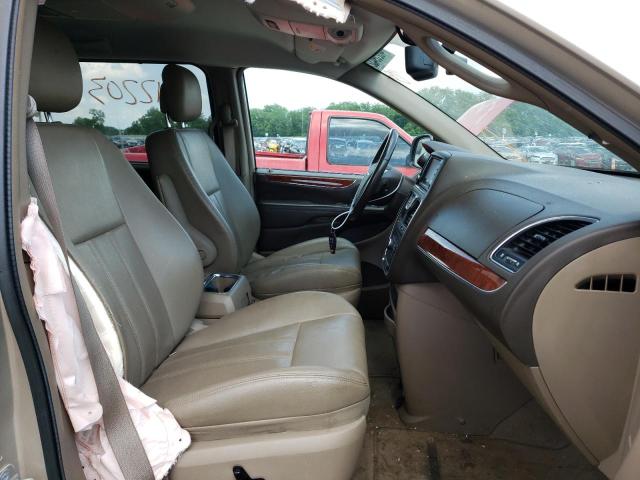 Photo 5 from auction – 2013 CHRYSLER TOWN & COU with VIN 2C4RC1CG4DR681756