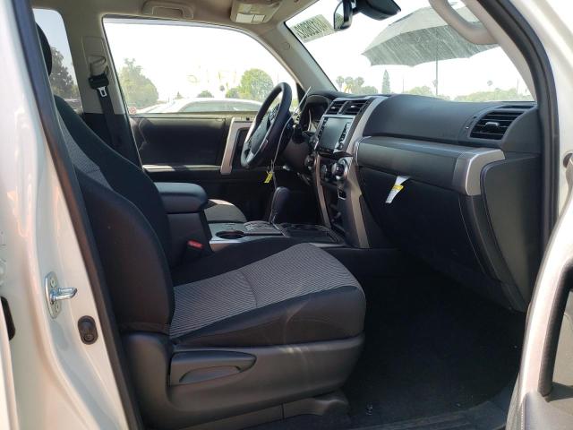 Photo 5 from auction – 2022 TOYOTA 4RUNNER SR with VIN JTEEU5JR3N5265120