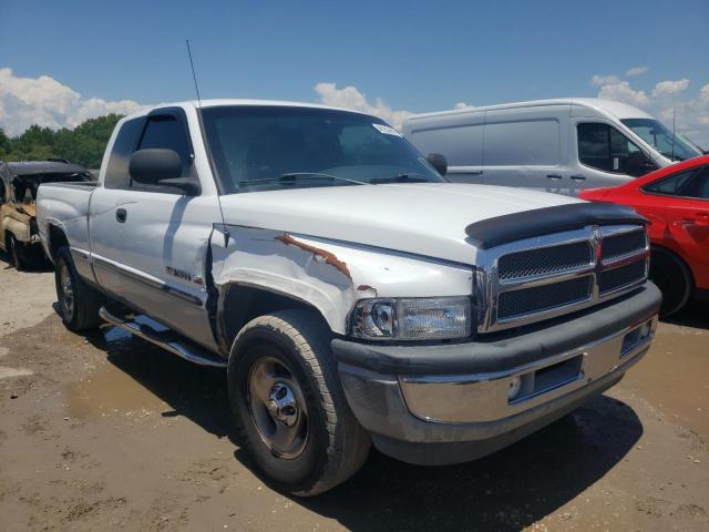 DODGE RAM 1500 2000 with VIN 1B7HC13Y0YJ183861 - Photo from auction