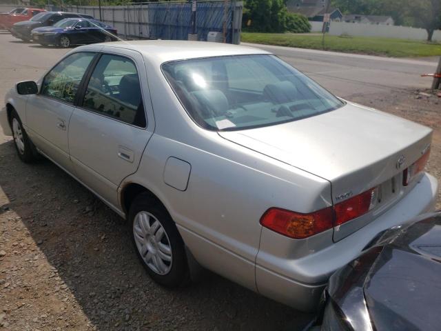 Photo 3 from auction – 2000 TOYOTA CAMRY CE with VIN 4T1BG22K9YU633496