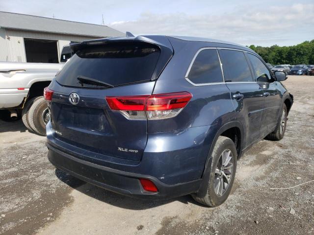 Photo 4 from auction – 2018 TOYOTA HIGHLANDER with VIN 5TDJZRFHXJS875130