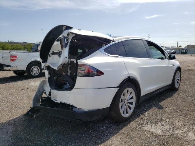 Photo 4 from auction – 2020 TESLA MODEL X with VIN 5YJXCAE20LF233520