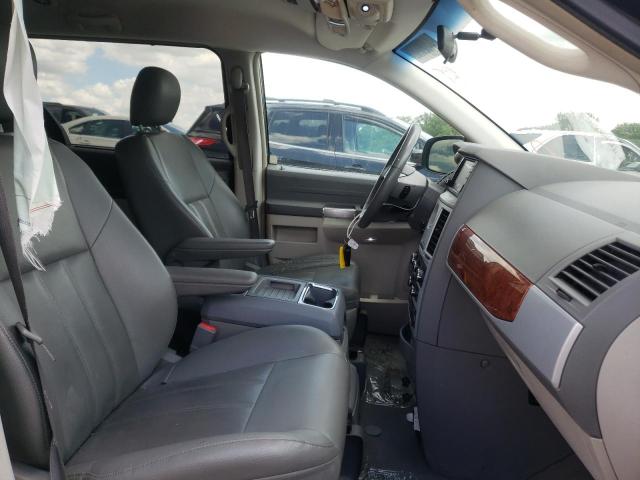 Photo 5 from auction – 2008 CHRYSLER TOWN & COU with VIN 2A8HR54P58R710518