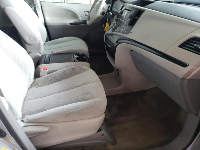 Photo 5 from auction – 2013 TOYOTA SIENNA LE with VIN 5TDKK3DC1DS322836