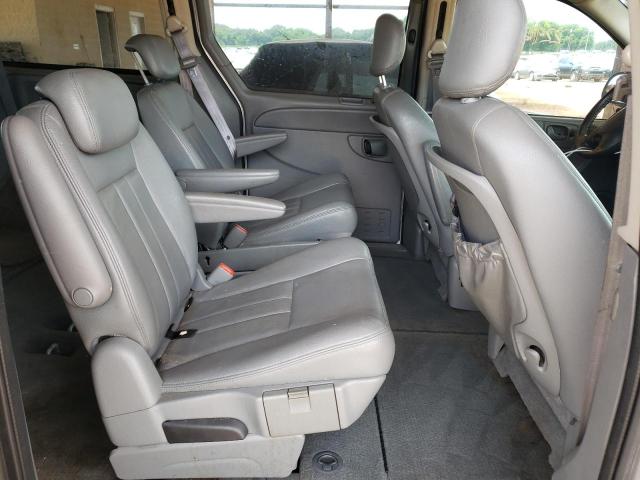 Photo 6 from auction – 2005 CHRYSLER TOWN & COU with VIN 2C4GP54L65R209719