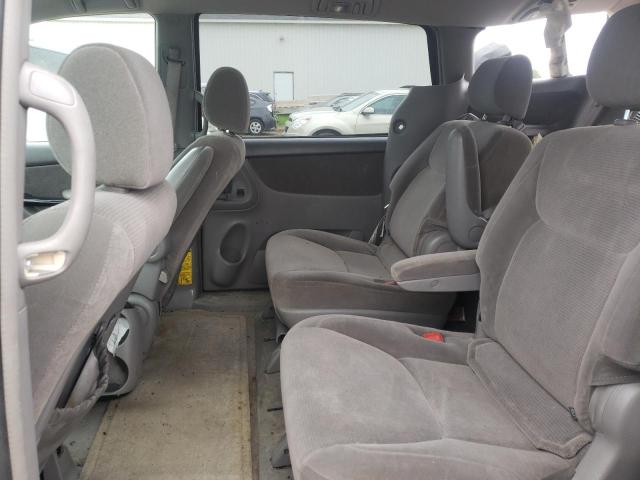 Photo 6 from auction – 2004 TOYOTA SIENNA CE with VIN 5TDZA23C74S040200