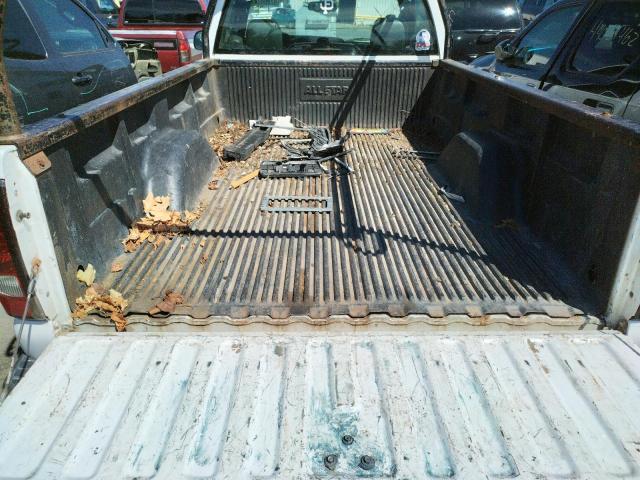 Photo 6 from auction – 2004 CHEVROLET SILVERADO with VIN 1GCEC14V64Z309157
