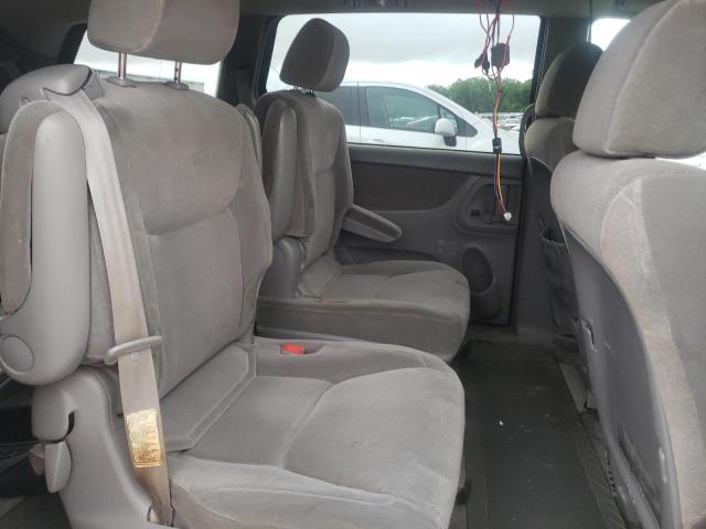 Photo 6 from auction – 2004 TOYOTA SIENNA CE with VIN 5TDZA23C74S013403