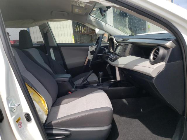 Photo 5 from auction – 2015 TOYOTA RAV4 LE with VIN JTMBFREV7FJ040451