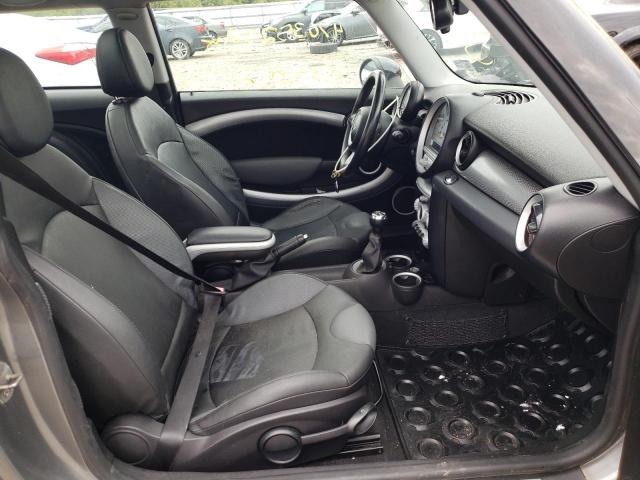 Photo 5 from auction – 2009 MINI COOPER S with VIN WMWMF735X9TX40437