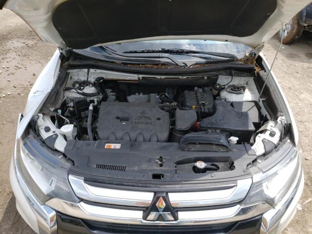 Photo 7 from auction – 2017 MITSUBISHI OUTLANDER with VIN JA4AZ3A38HZ026352