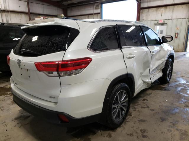 Photo 4 from auction – 2017 TOYOTA HIGHLANDER with VIN 5TDKZRFH8HS525798