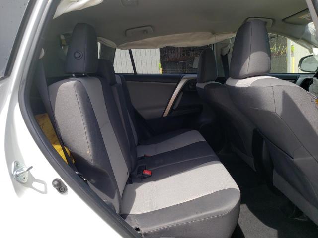 Photo 6 from auction – 2015 TOYOTA RAV4 LE with VIN JTMBFREV7FJ040451