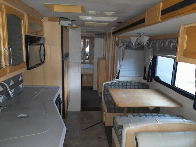 Photo 6 from auction – 2002 FREIGHTLINER CHASSIS X with VIN 4UZAAHAK82CK93823